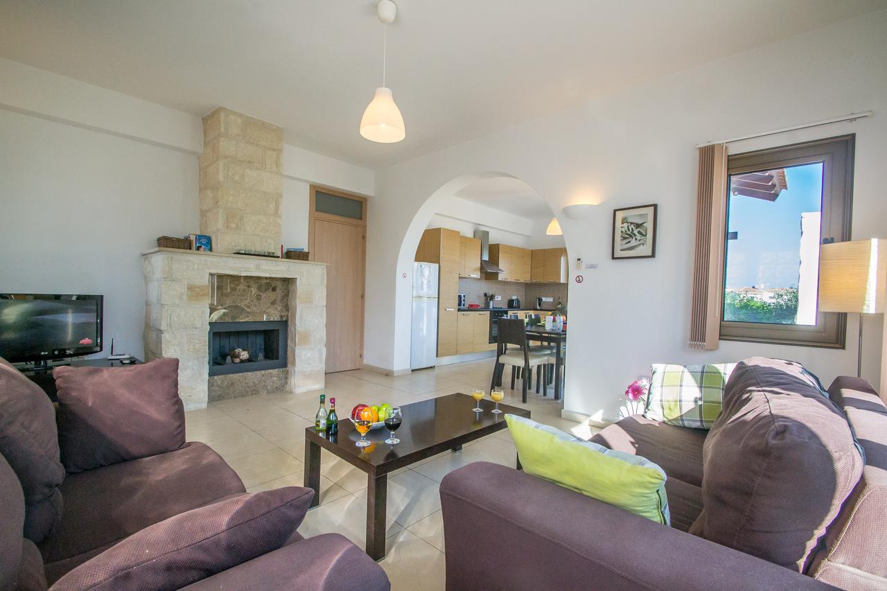 Rada'S Vacation Home Ayia Napa Esterno foto