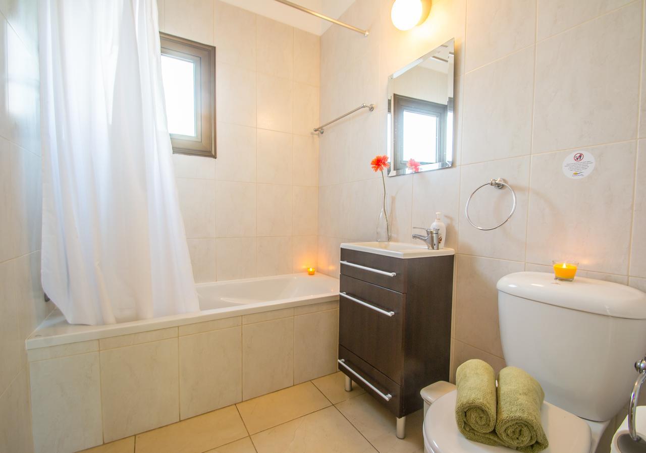 Rada'S Vacation Home Ayia Napa Esterno foto