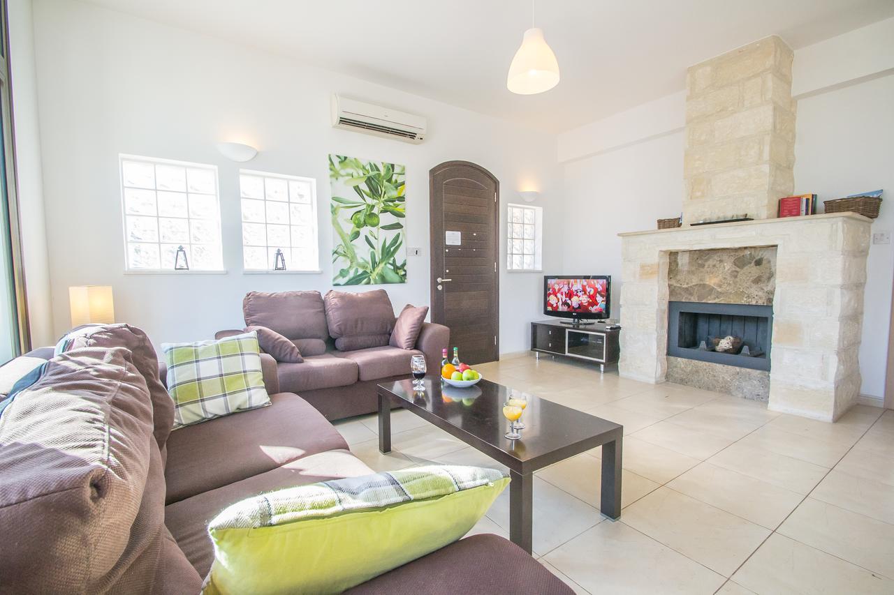 Rada'S Vacation Home Ayia Napa Esterno foto